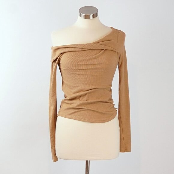 Free People Addie Layering Top in Winter Wheat Long Sleeve One Shoulder - Small - Picture 1 of 6